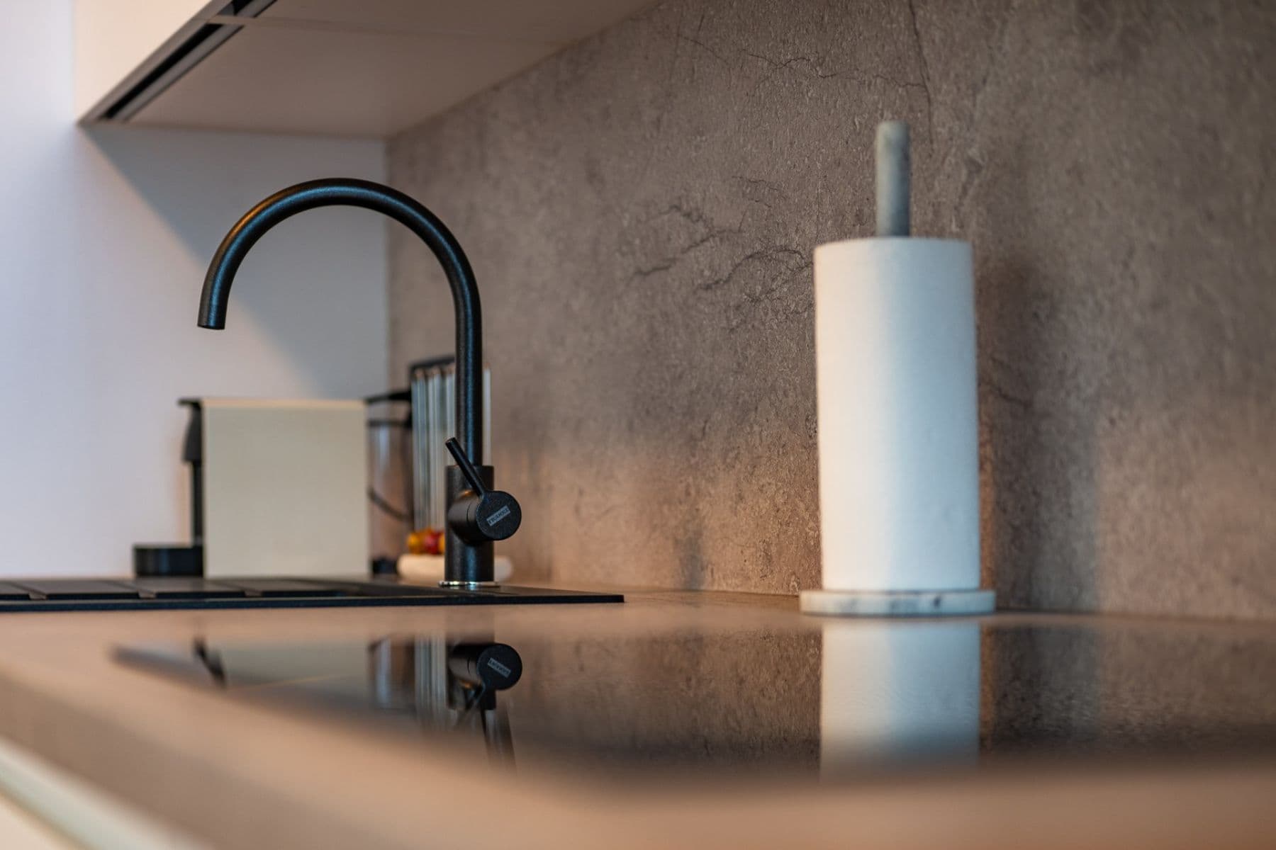 Prenájom bytu 3-izbový 71 m², Kolbenova, Praha, Praha Prenájom bytu 3-izbový 71 m², Kolbenova, Praha, Praha