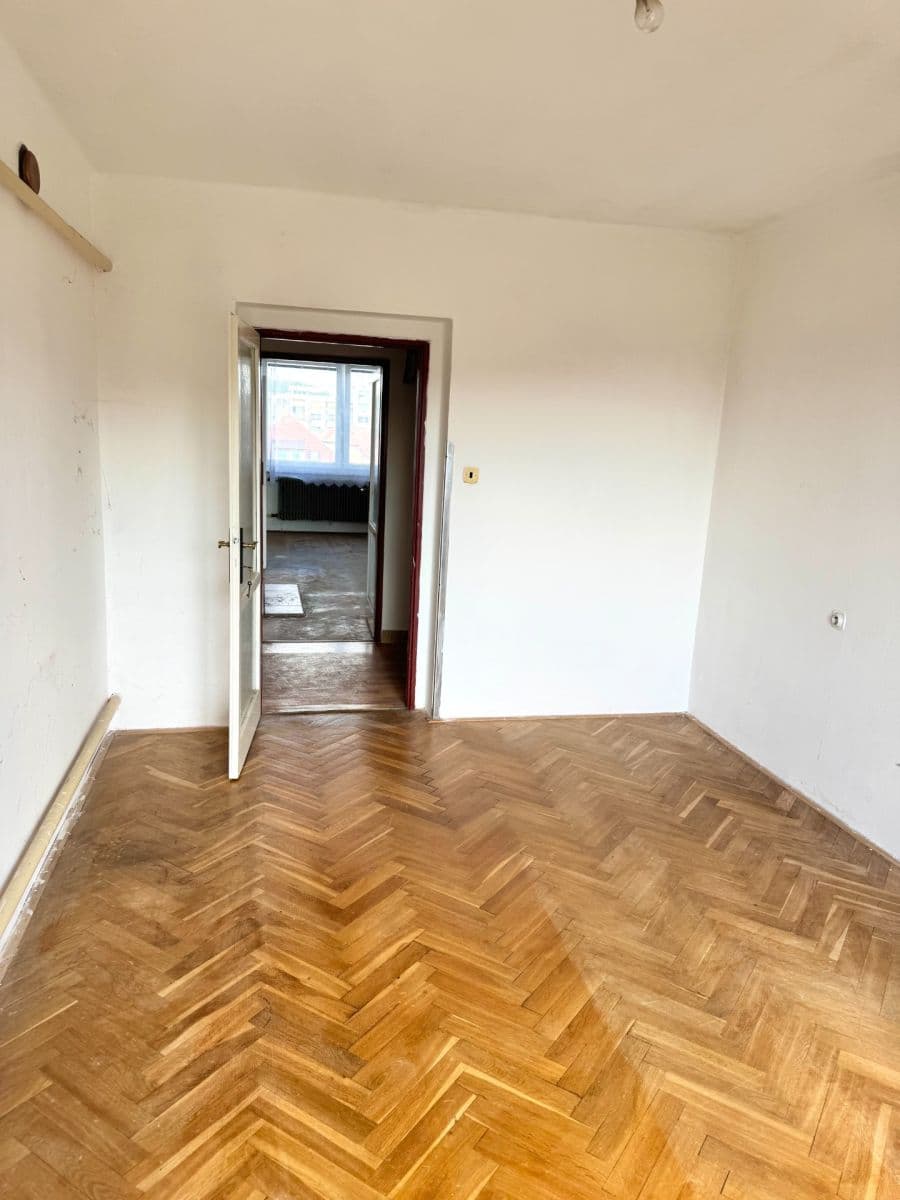 Predaj bytu 3-izbový 90 m², Na Potůčku, Sedlčany, Středočeský kraj Predaj bytu 3-izbový 90 m², Na Potůčku, Sedlčany, Středočeský kraj