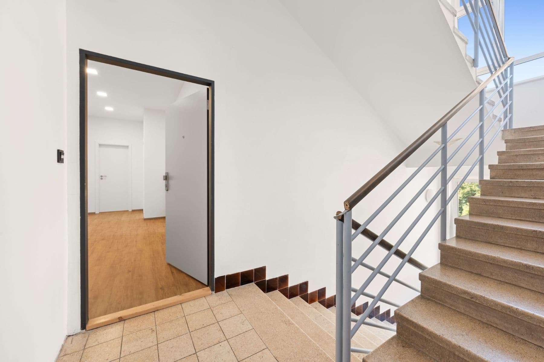 Predaj bytu 3-izbový 108 m², Resslova, Hradec Králové, Královéhradecký kraj Predaj bytu 3-izbový 108 m², Resslova, Hradec Králové, Královéhradecký kraj