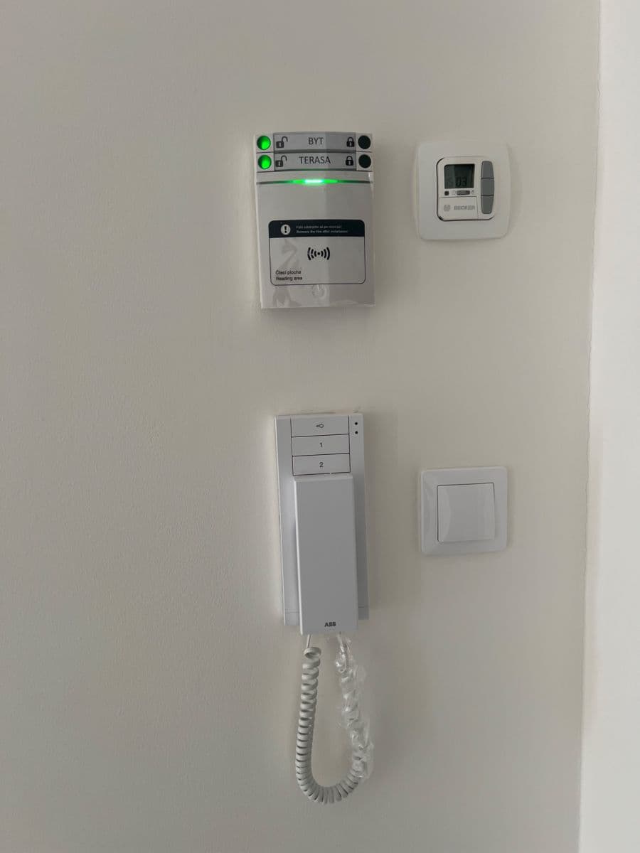 Prenájom bytu 3-izbový 100 m², Pavla Beneše, Praha, Praha Prenájom bytu 3-izbový 100 m², Pavla Beneše, Praha, Praha