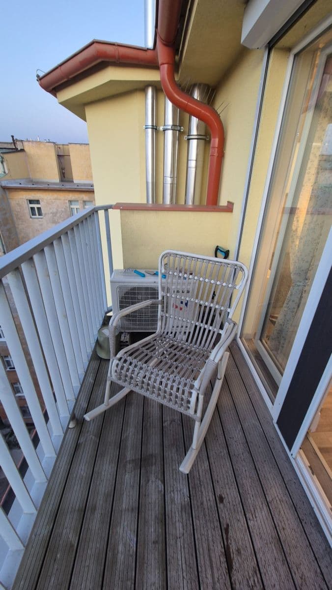 Prenájom bytu 2-izbový 49 m², Šimáčkova, Praha, Praha Prenájom bytu 2-izbový 49 m², Šimáčkova, Praha, Praha