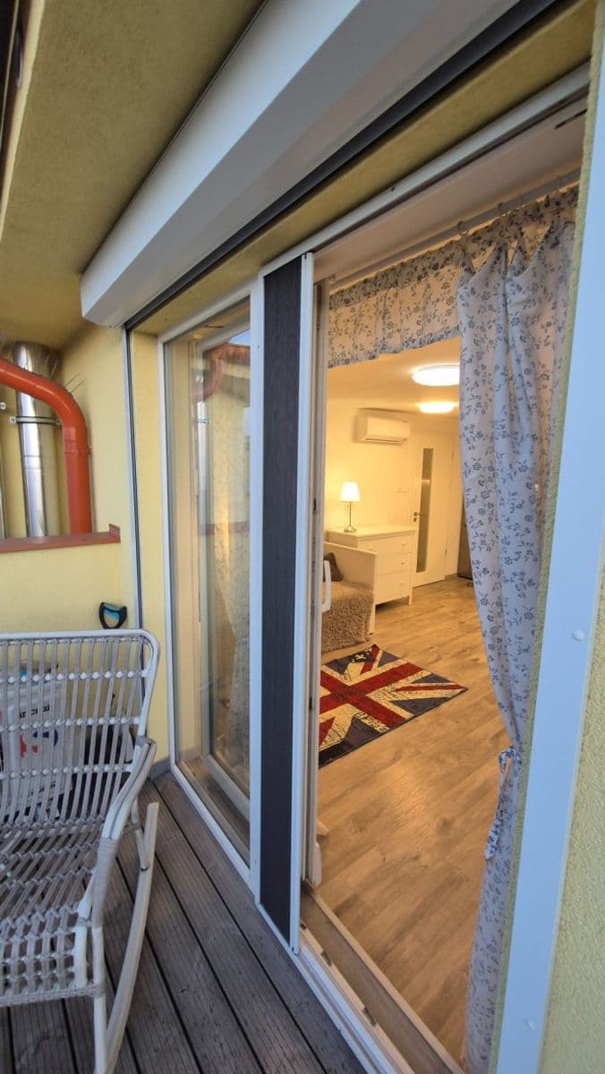 Prenájom bytu 2-izbový 49 m², Šimáčkova, Praha, Praha Prenájom bytu 2-izbový 49 m², Šimáčkova, Praha, Praha