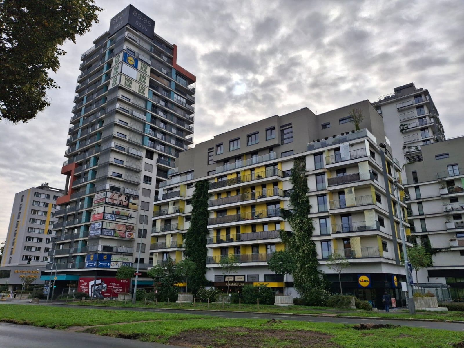 Predaj garáže 14 m², Praha, Praha Predaj garáže 14 m², Praha, Praha