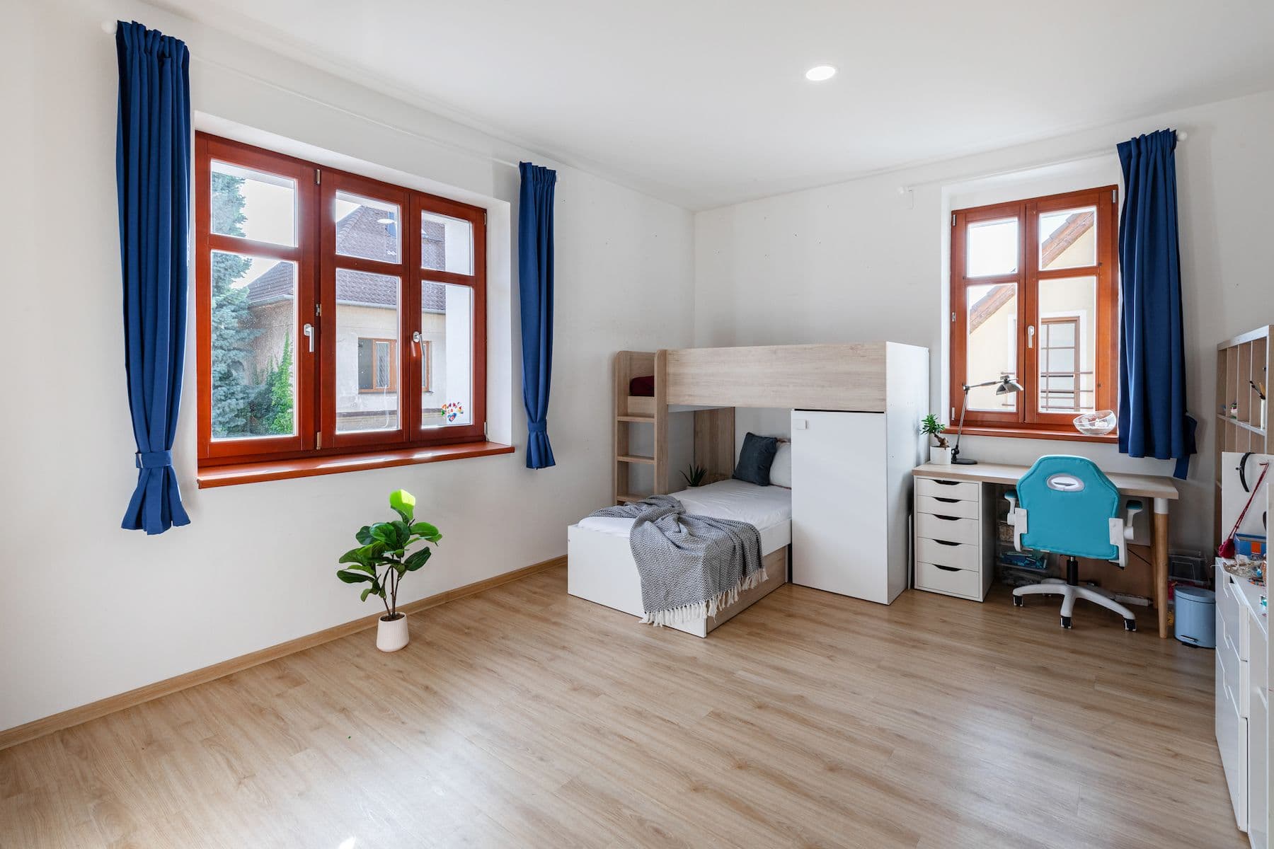 Predaj domu 294 m², pozemek 414 m², Boženy Němcové, Úvaly, Středočeský kraj Predaj domu 294 m², pozemek 414 m², Boženy Němcové, Úvaly, Středočeský kraj