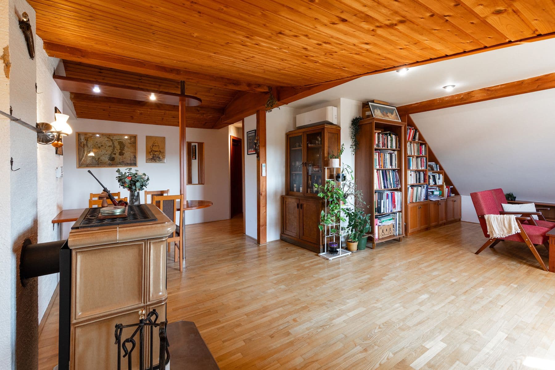 Predaj domu 294 m², pozemek 414 m², Boženy Němcové, Úvaly, Středočeský kraj Predaj domu 294 m², pozemek 414 m², Boženy Němcové, Úvaly, Středočeský kraj