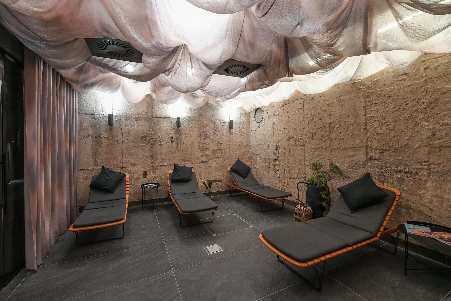 Prenájom bytu 1-izbový 36 m², Československého exilu, Praha, Praha Prenájom bytu 1-izbový 36 m², Československého exilu, Praha, Praha