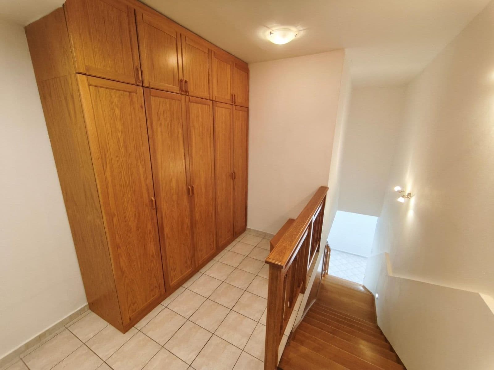 Predaj bytu 5-izbový 212 m², Keltičkova, Ostrava, Moravskoslezský kraj Predaj bytu 5-izbový 212 m², Keltičkova, Ostrava, Moravskoslezský kraj