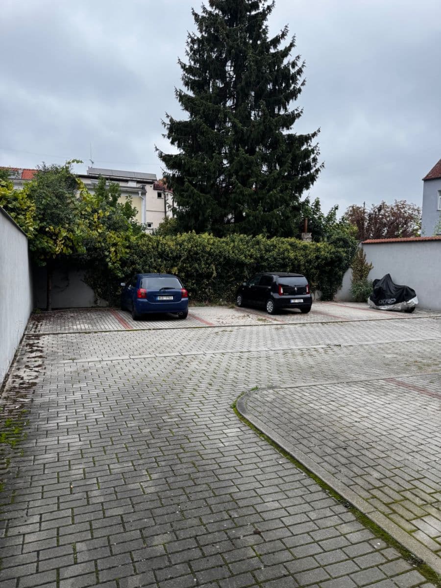 Predaj garáže 14 m², Nová, České Budějovice, Jihočeský kraj Predaj garáže 14 m², Nová, České Budějovice, Jihočeský kraj