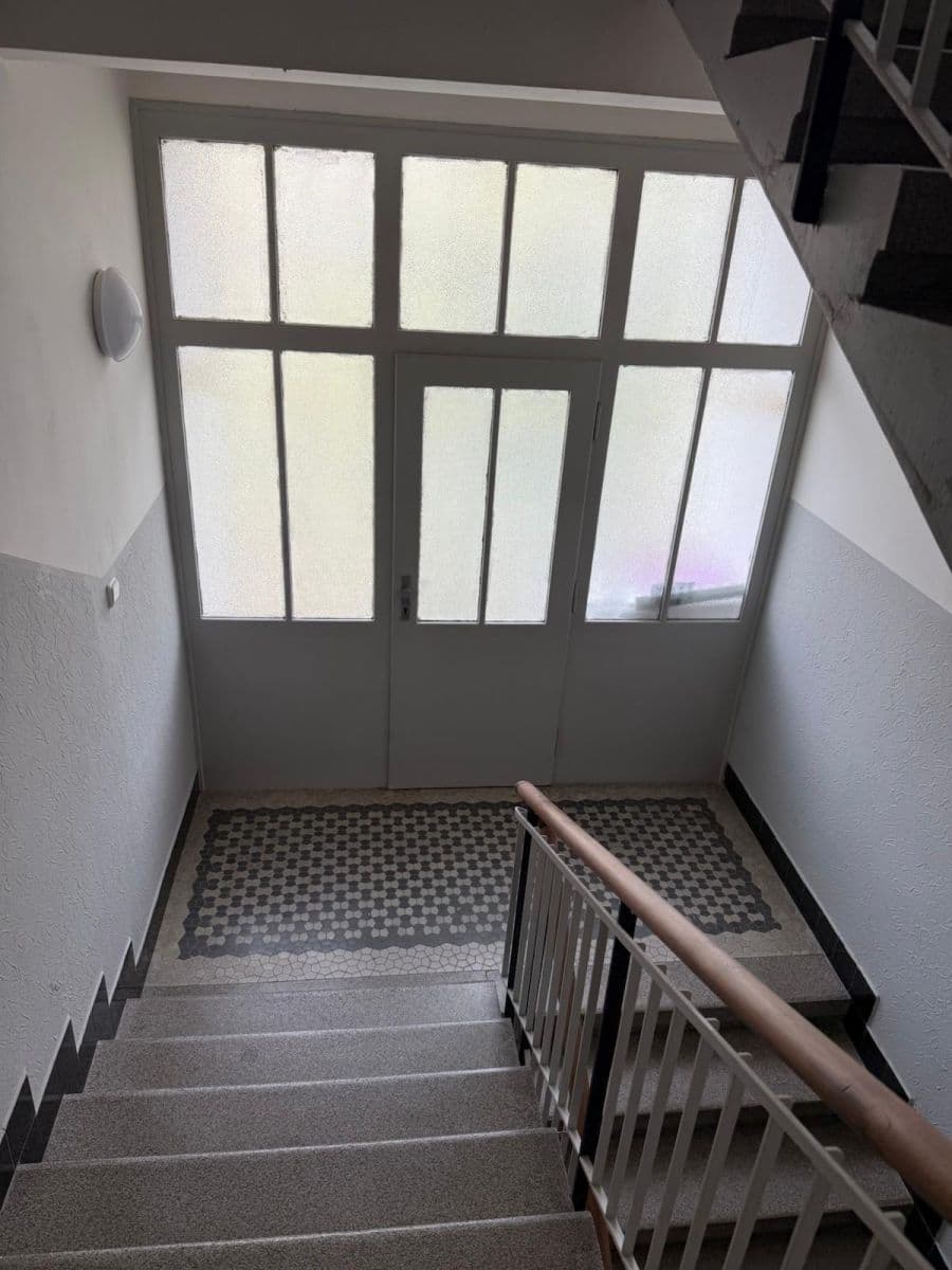 Predaj bytu 2-izbový 44 m², 28. pluku, Praha, Praha Predaj bytu 2-izbový 44 m², 28. pluku, Praha, Praha