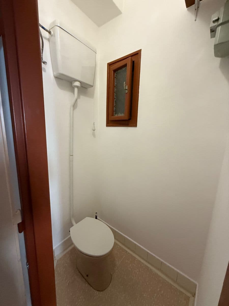 Predaj bytu 2-izbový 44 m², 28. pluku, Praha, Praha Predaj bytu 2-izbový 44 m², 28. pluku, Praha, Praha
