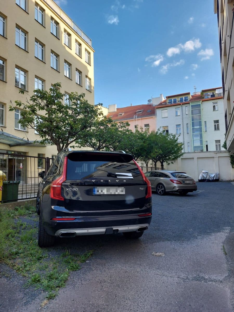 Prenájom garáže 12 m², Praha, Praha Prenájom garáže 12 m², Praha, Praha