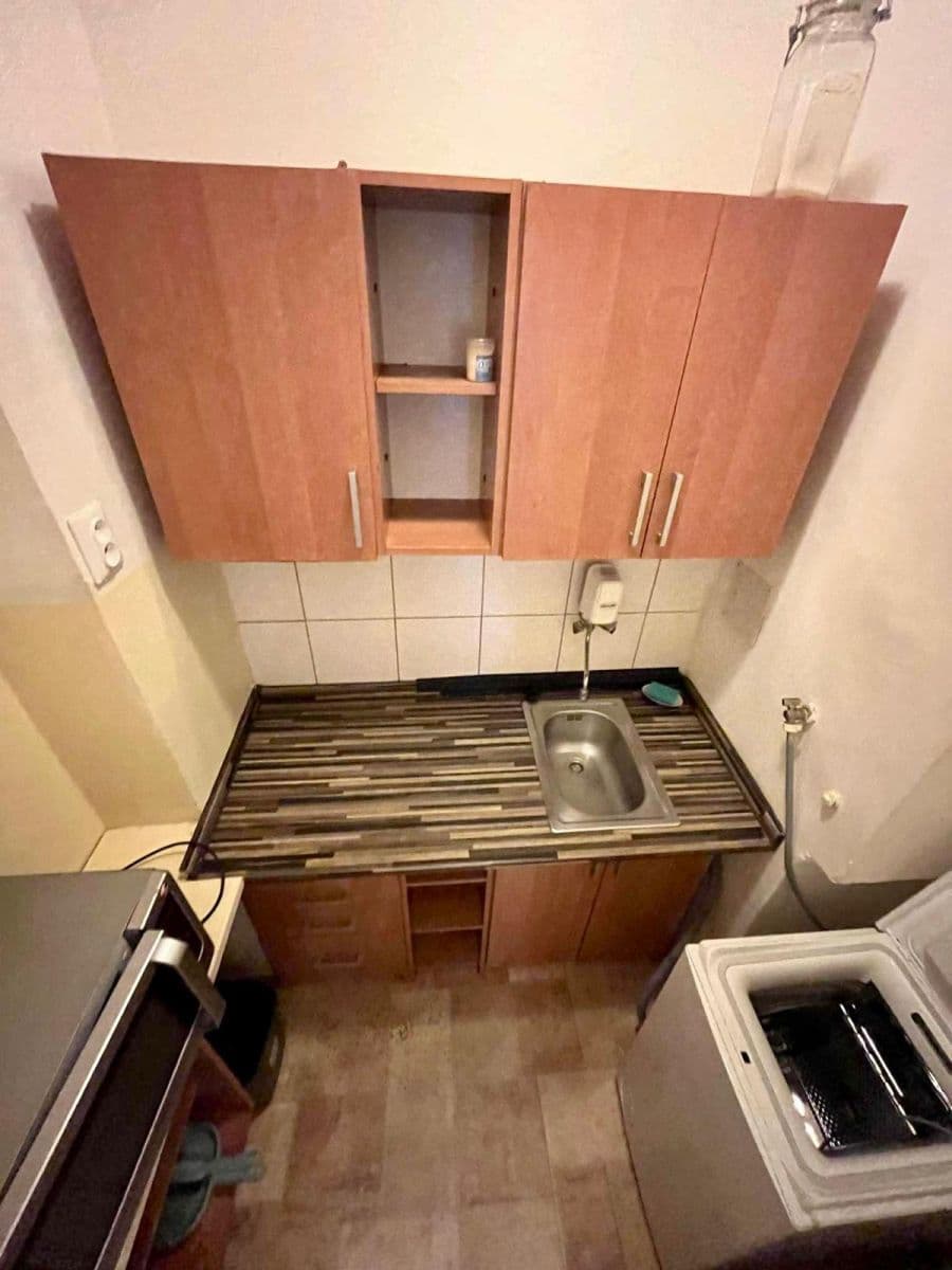Predaj bytu 1-izbový 27 m², Malešická, Praha, Praha Predaj bytu 1-izbový 27 m², Malešická, Praha, Praha