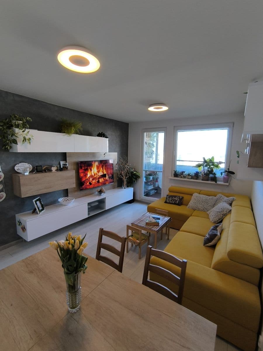 Predaj bytu 3-izbový 70 m², Cígeľská, Rača, Bratislavský kraj Predaj bytu 3-izbový 70 m², Cígeľská, Rača, Bratislavský kraj