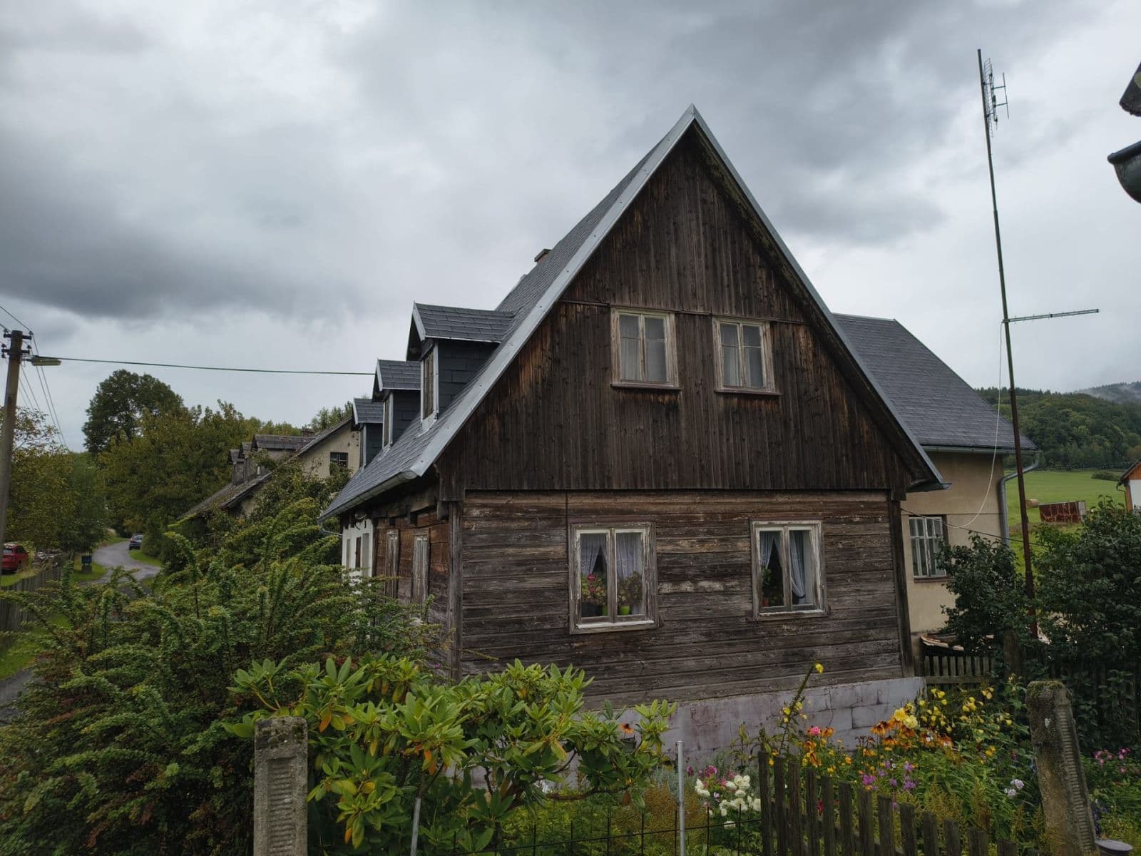 Predaj domu 290 m², pozemek 1.300 m², Zdislava, Liberecký kraj Predaj domu 290 m², pozemek 1.300 m², Zdislava, Liberecký kraj