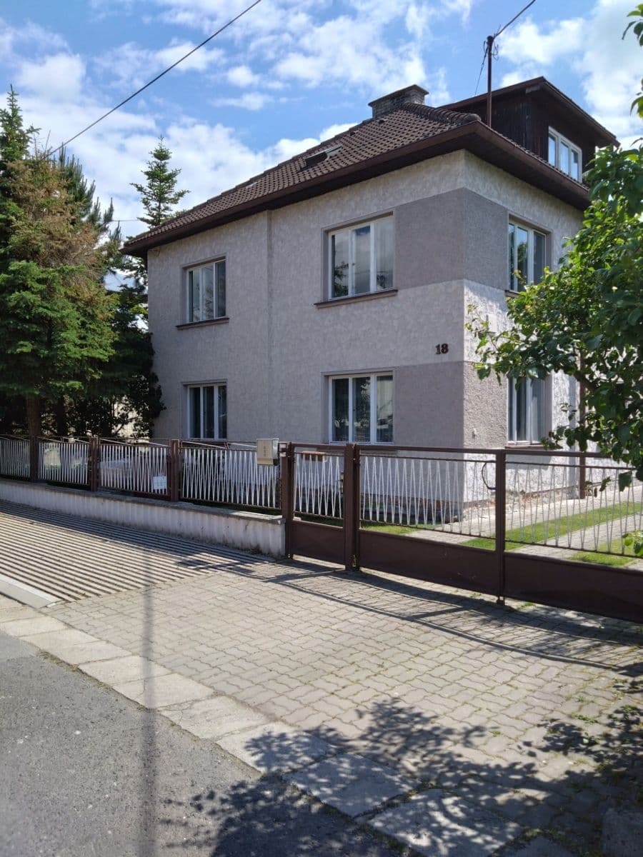 Predaj domu 200 m², pozemek 409 m², Tranovského, Liptovský Mikuláš, Žilinský kraj Predaj domu 200 m², pozemek 409 m², Tranovského, Liptovský Mikuláš, Žilinský kraj