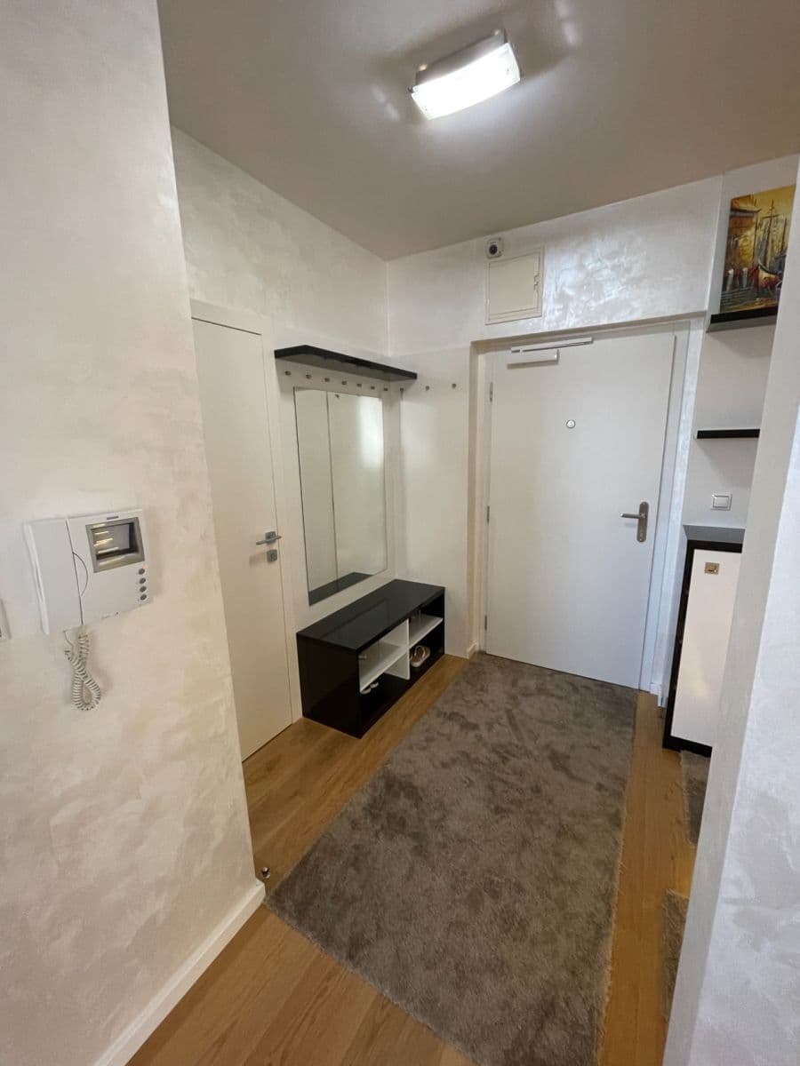 Predaj bytu 4-izbový 170 m², Nové Mesto, Bratislavský kraj Predaj bytu 4-izbový 170 m², Nové Mesto, Bratislavský kraj