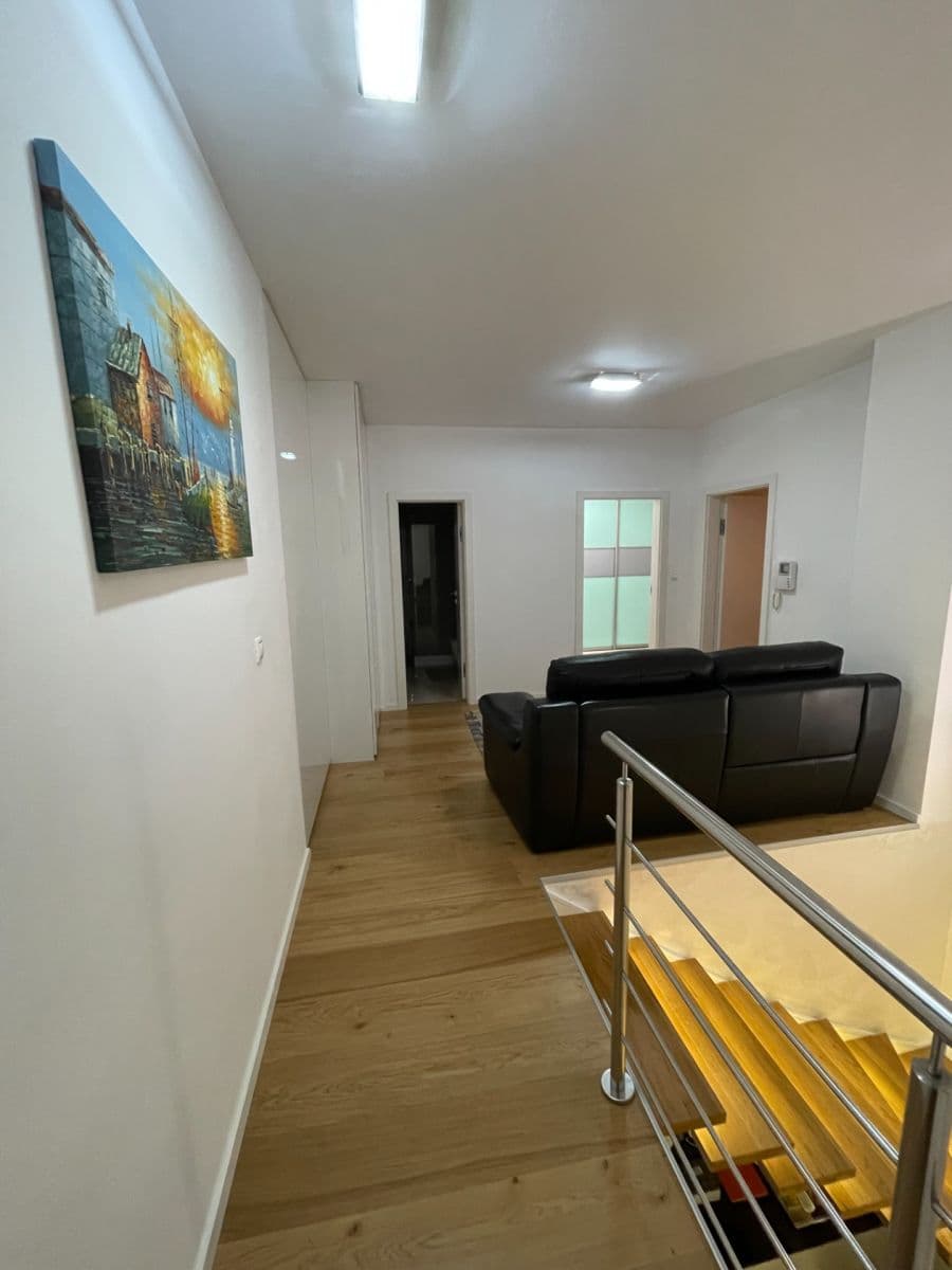 Predaj bytu 4-izbový 170 m², Nové Mesto, Bratislavský kraj Predaj bytu 4-izbový 170 m², Nové Mesto, Bratislavský kraj