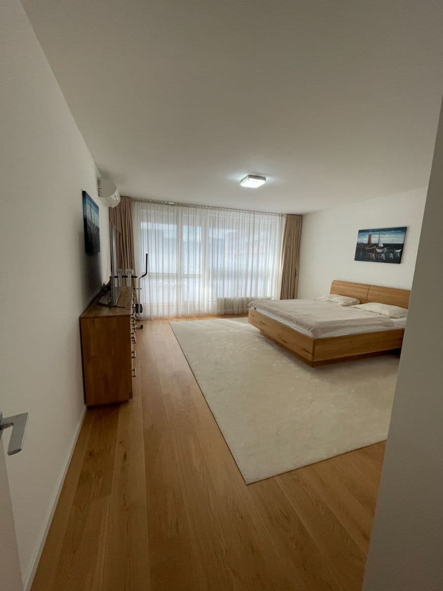 Predaj bytu 4-izbový 170 m², Nové Mesto, Bratislavský kraj Predaj bytu 4-izbový 170 m², Nové Mesto, Bratislavský kraj