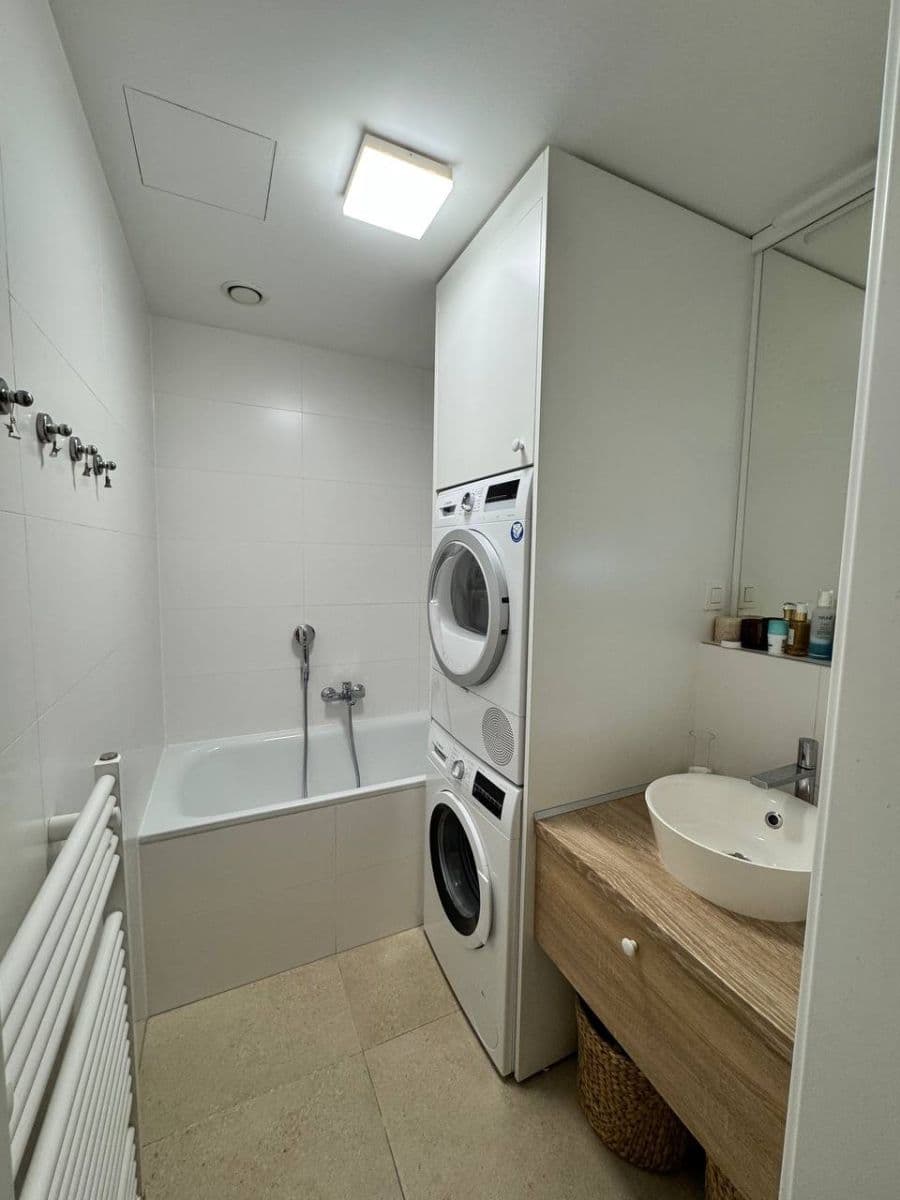 Predaj bytu 3-izbový 78 m², Zadunajská cesta, Petržalka, Bratislavský kraj Predaj bytu 3-izbový 78 m², Zadunajská cesta, Petržalka, Bratislavský kraj