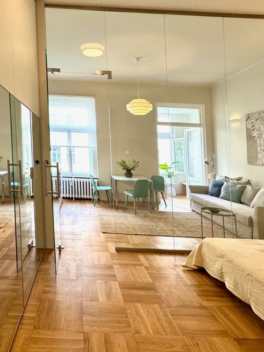 Prenájom bytu 2-izbový 40 m², Budečská, Praha, Praha Prenájom bytu 2-izbový 40 m², Budečská, Praha, Praha