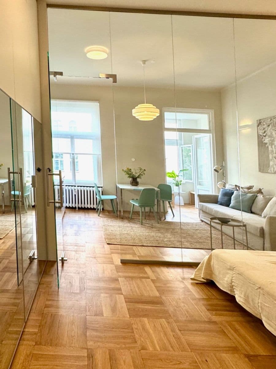 Prenájom bytu 37 m², Budečská, Praha, Praha Prenájom bytu 37 m², Budečská, Praha, Praha