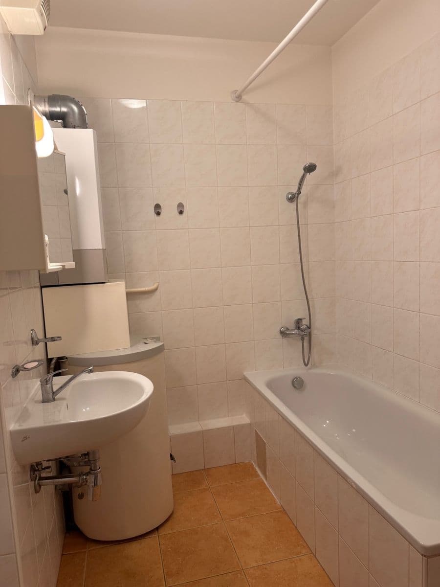 Predaj bytu 2-izbový 58 m², Petrohradská, Praha, Praha Predaj bytu 2-izbový 58 m², Petrohradská, Praha, Praha