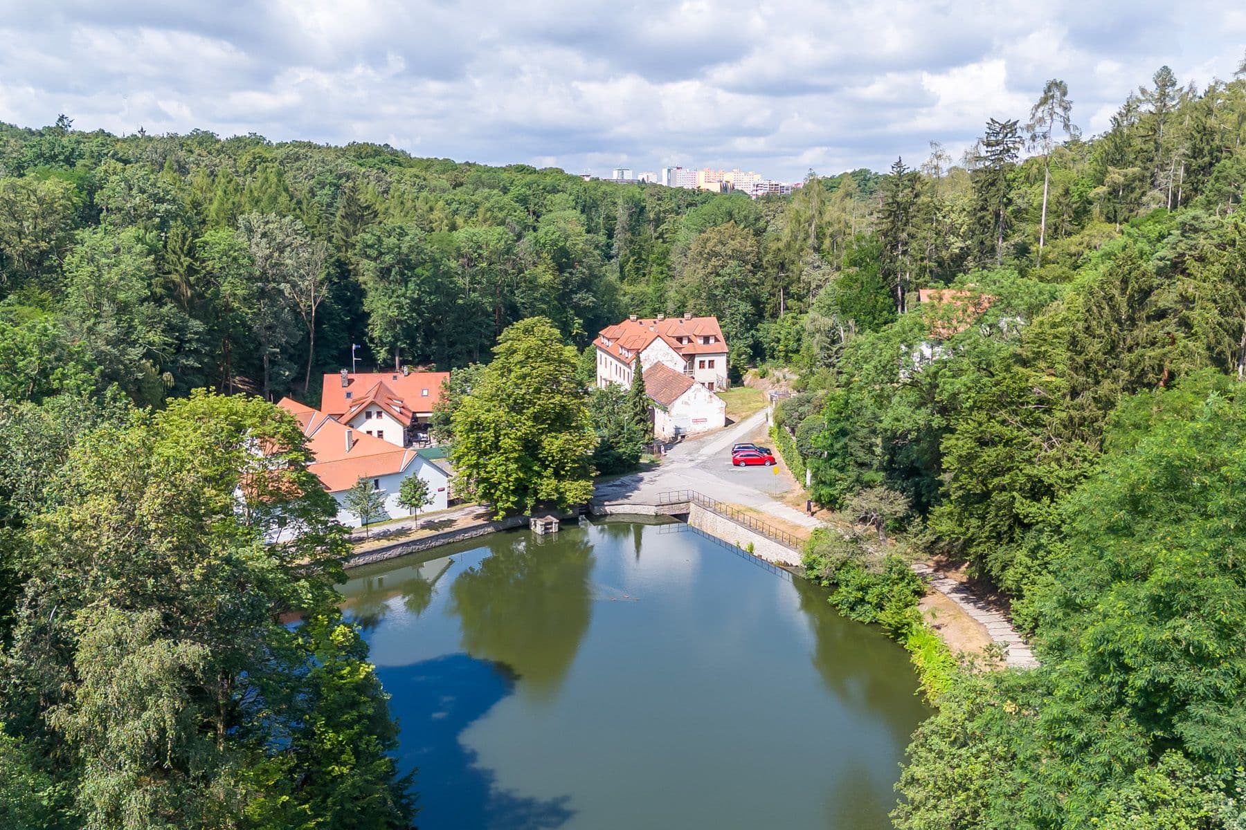 Predaj domu 1.009 m², pozemek 3.687 m², K Borovíčku, Praha, Praha Predaj domu 1.009 m², pozemek 3.687 m², K Borovíčku, Praha, Praha