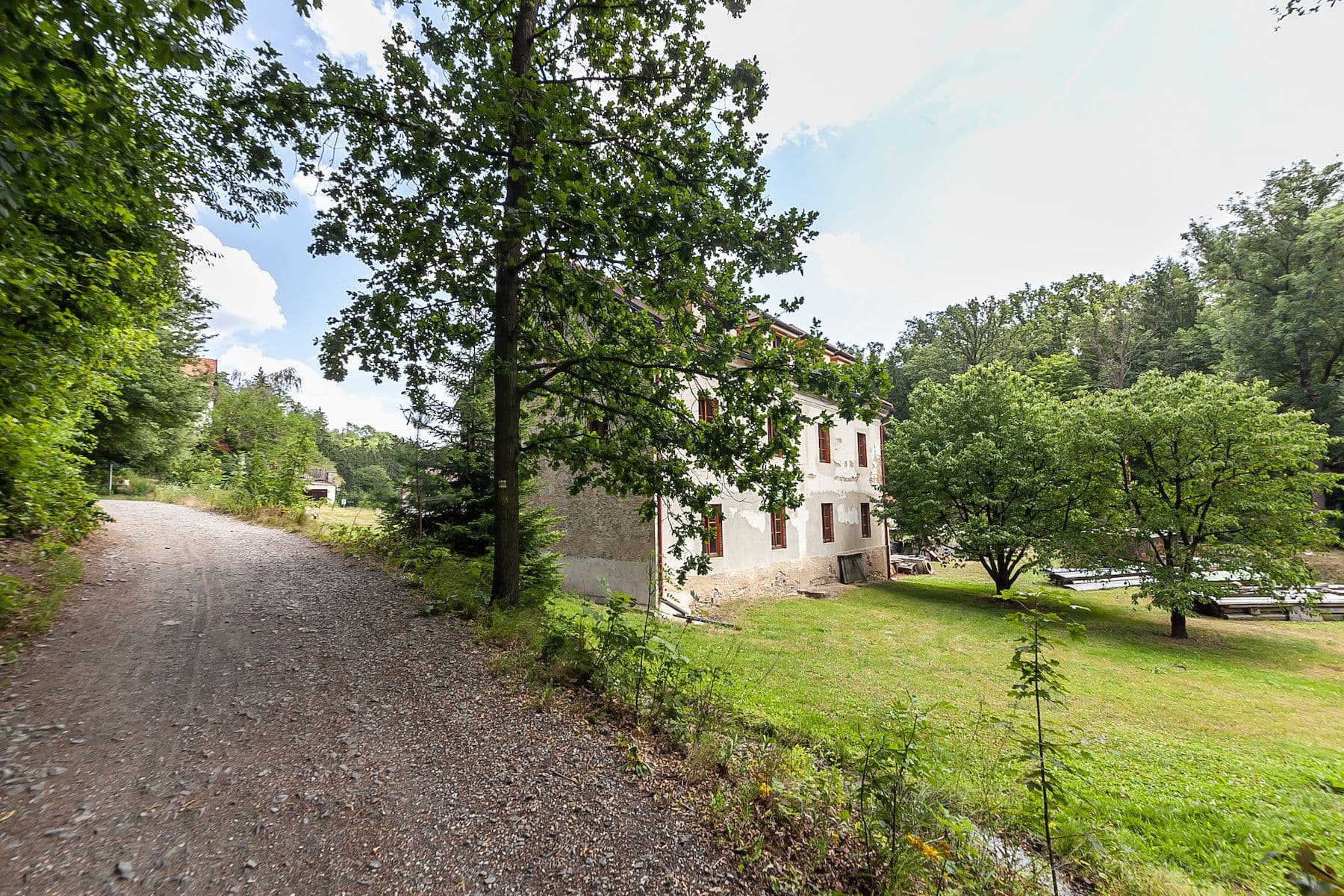 Predaj domu 1.009 m², pozemek 3.687 m², K Borovíčku, Praha, Praha Predaj domu 1.009 m², pozemek 3.687 m², K Borovíčku, Praha, Praha