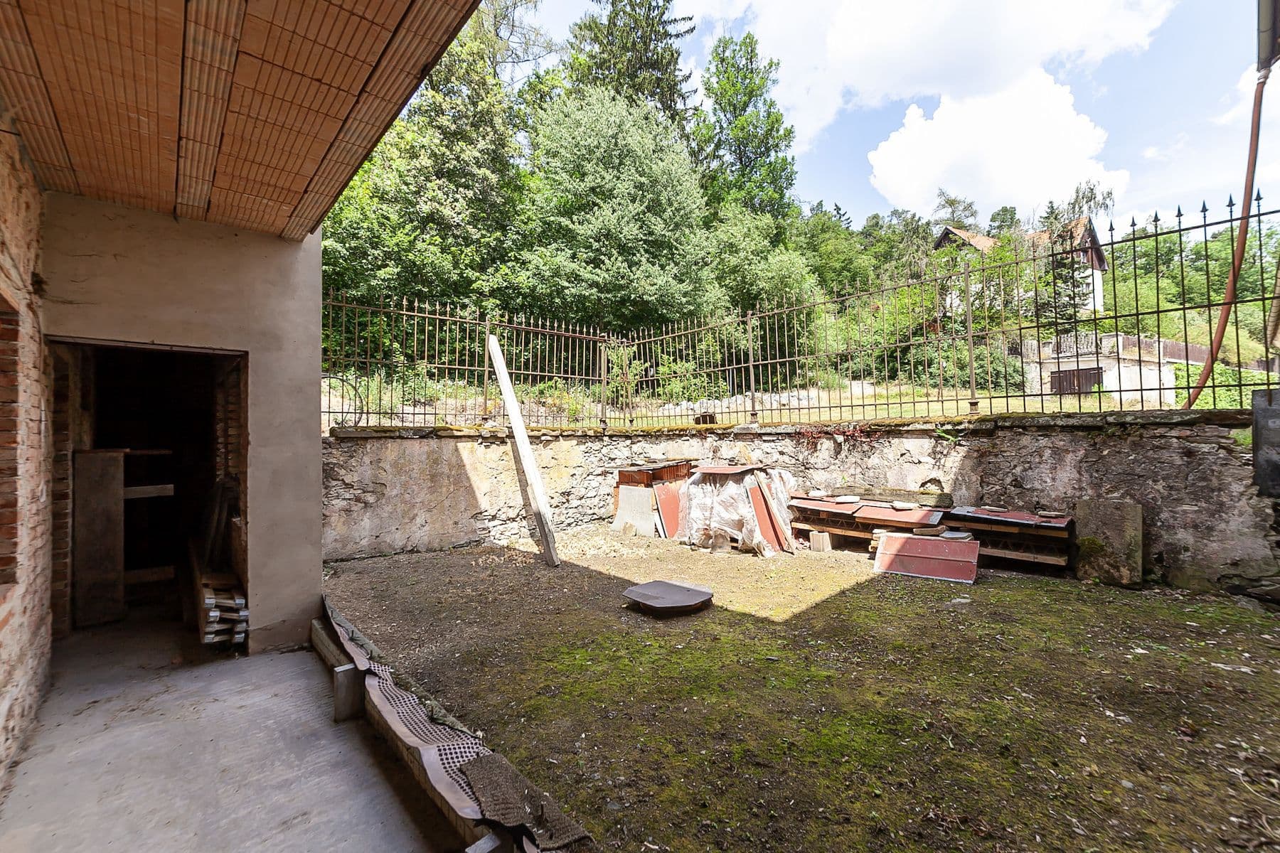 Predaj domu 1.009 m², pozemek 3.687 m², K Borovíčku, Praha, Praha Predaj domu 1.009 m², pozemek 3.687 m², K Borovíčku, Praha, Praha