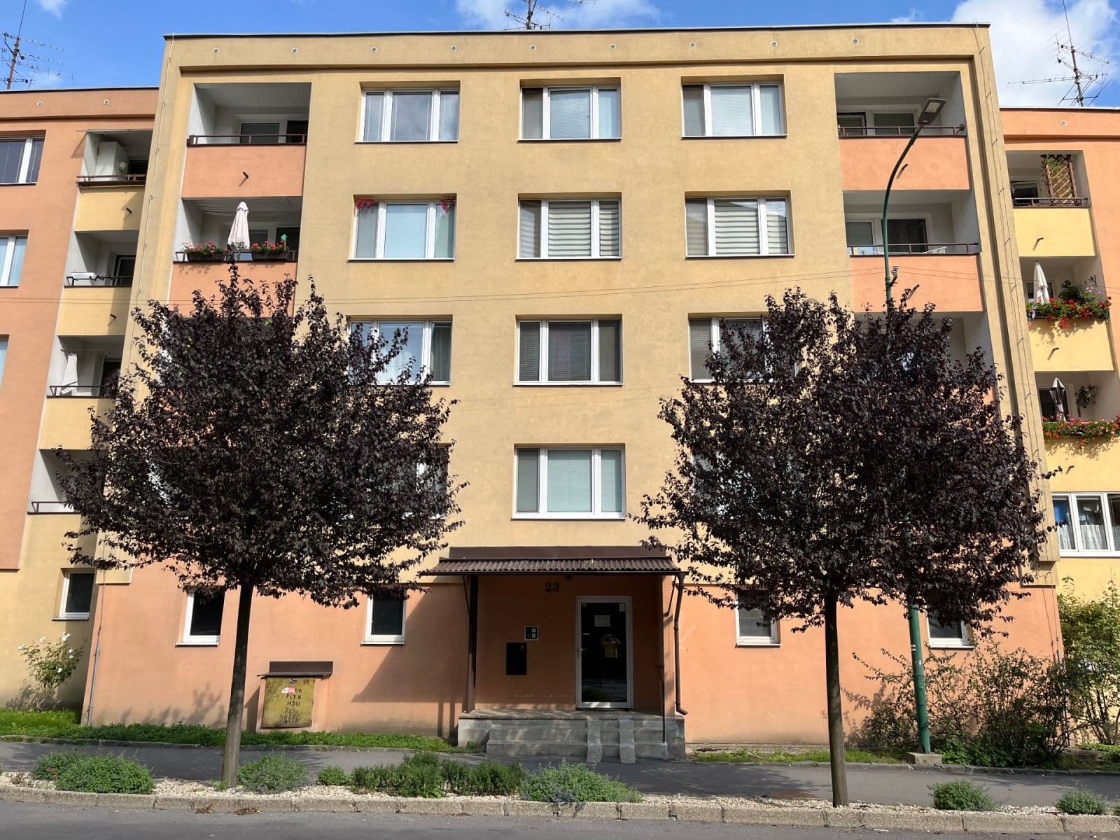 Prenájom bytu 3-izbový 76 m², Dolná, Banská Štiavnica, Banskobystrický kraj Prenájom bytu 3-izbový 76 m², Dolná, Banská Štiavnica, Banskobystrický kraj