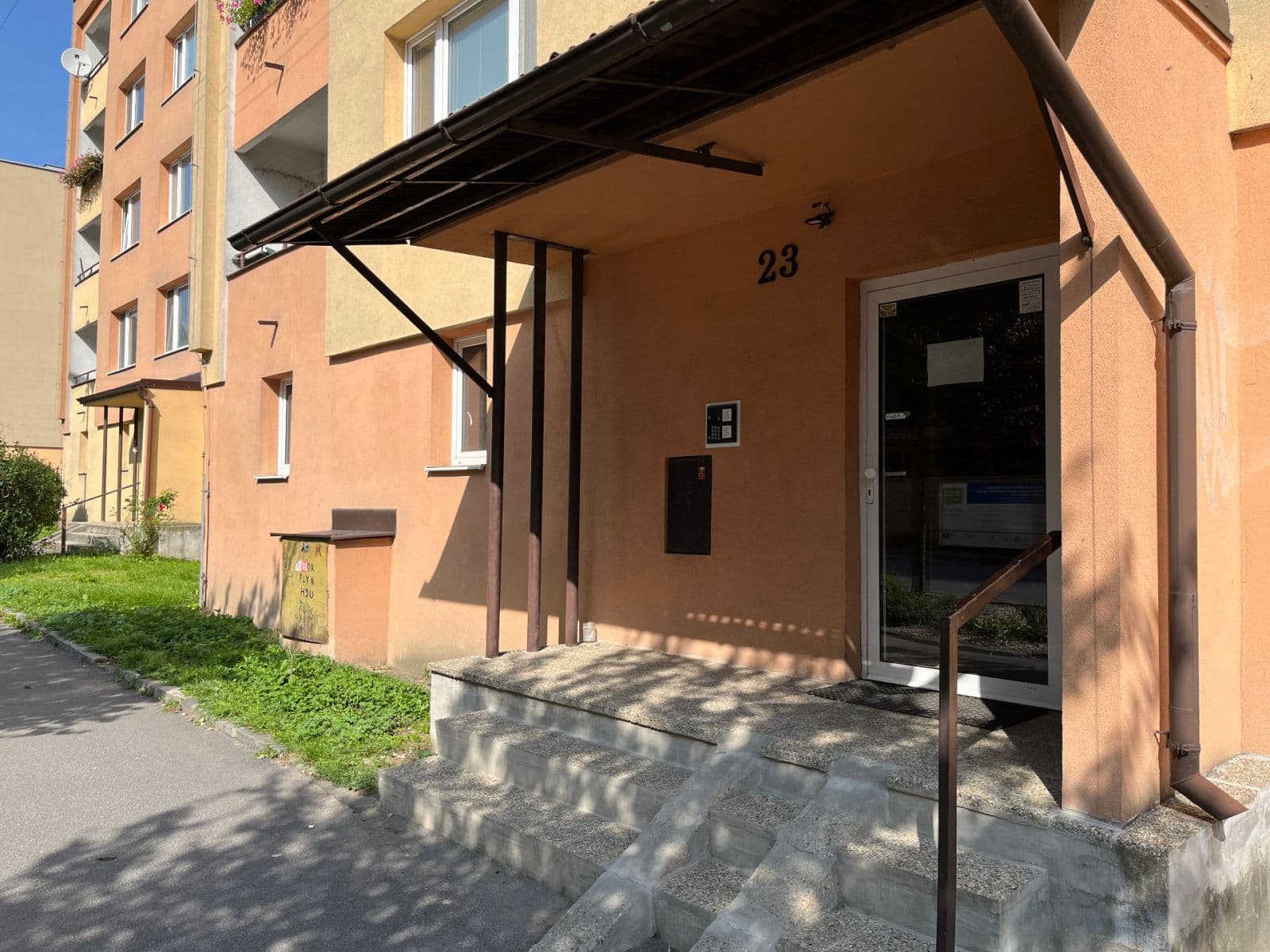 Prenájom bytu 3-izbový 76 m², Dolná, Banská Štiavnica, Banskobystrický kraj Prenájom bytu 3-izbový 76 m², Dolná, Banská Štiavnica, Banskobystrický kraj