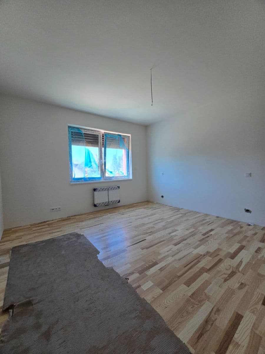 Predaj bytu 3-izbový 126 m², Souběžná, Dobřichovice, Středočeský kraj Predaj bytu 3-izbový 126 m², Souběžná, Dobřichovice, Středočeský kraj