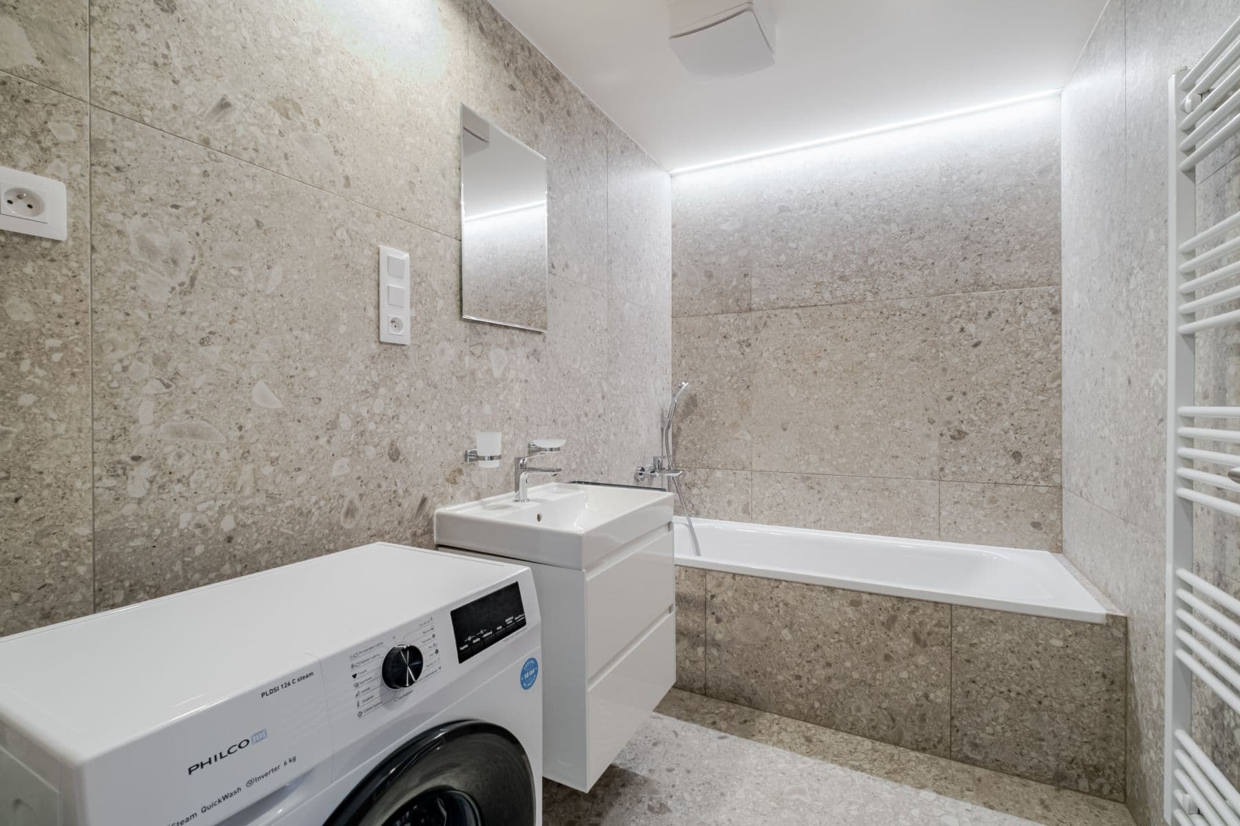 Prenájom bytu 78 m², Svatoslavova, Praha, Praha Prenájom bytu 78 m², Svatoslavova, Praha, Praha
