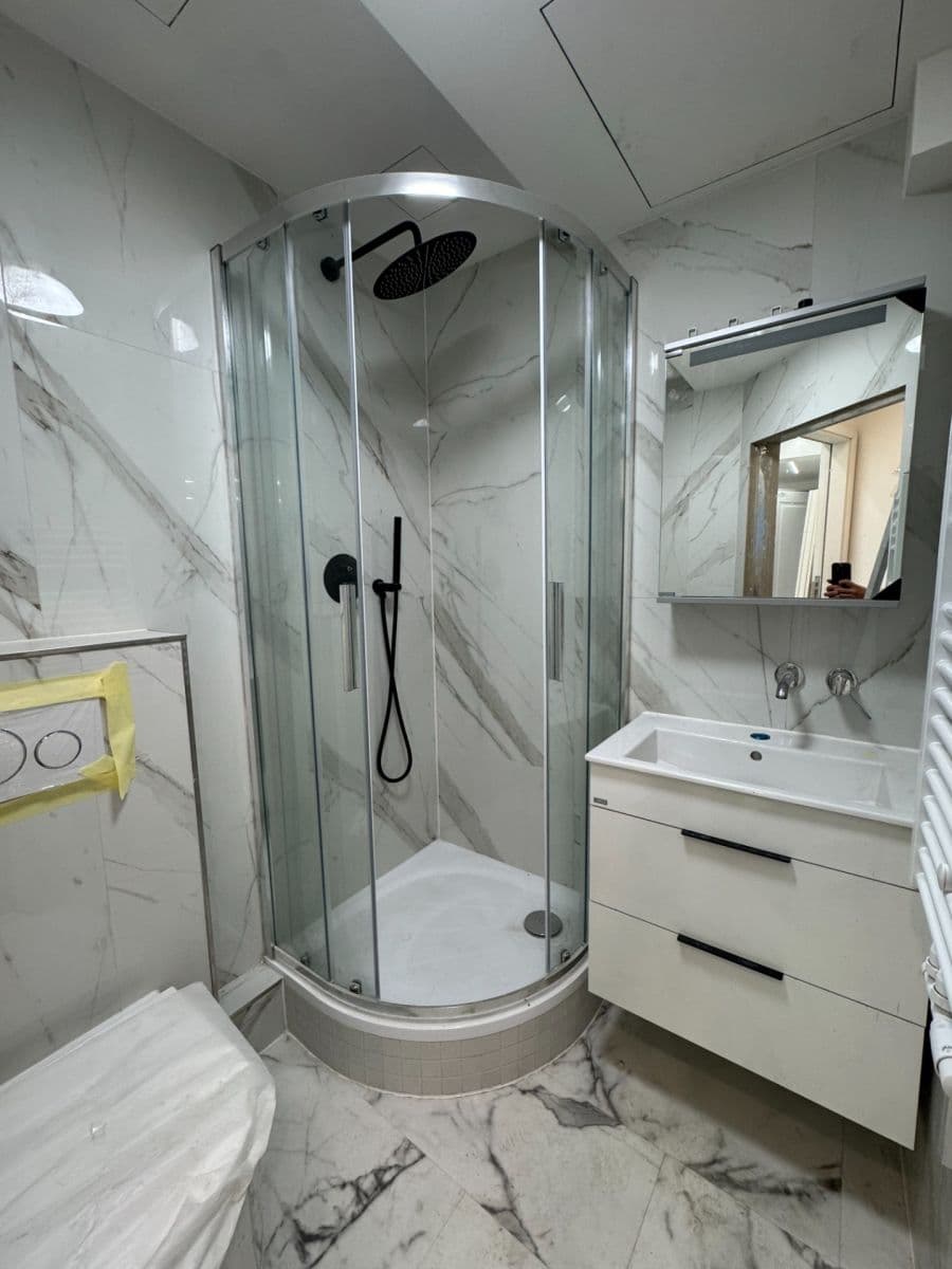 Prenájom bytu 1-izbový 20 m², U Půjčovny, Praha, Praha Prenájom bytu 1-izbový 20 m², U Půjčovny, Praha, Praha