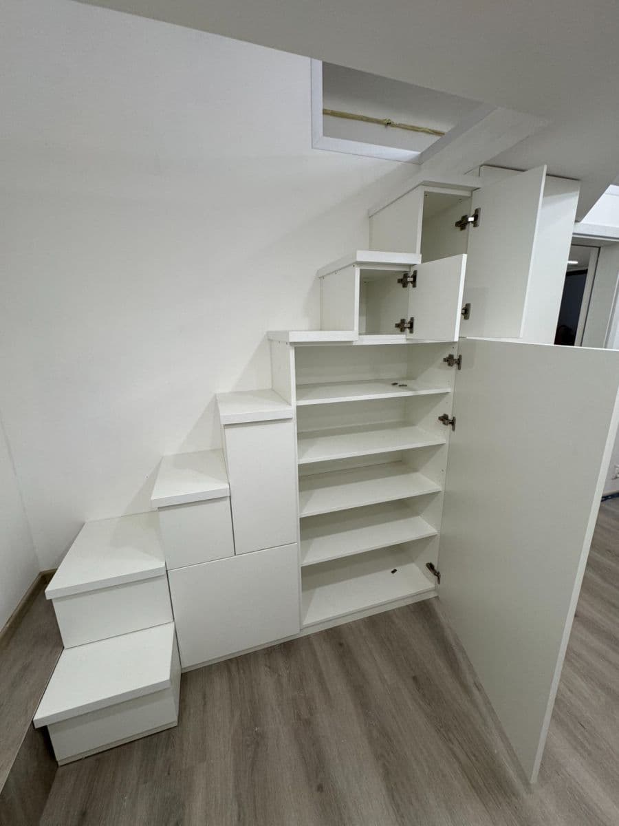 Prenájom bytu 1-izbový 22 m², U Půjčovny, Praha, Praha Prenájom bytu 1-izbový 22 m², U Půjčovny, Praha, Praha