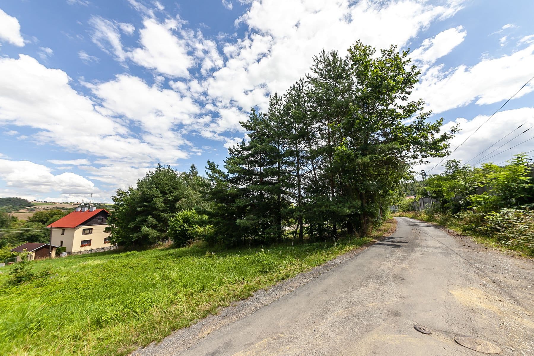 Predaj pozemku 1.468 m², V Jedlovci, Všestary, Královéhradecký kraj Predaj pozemku 1.468 m², V Jedlovci, Všestary, Královéhradecký kraj