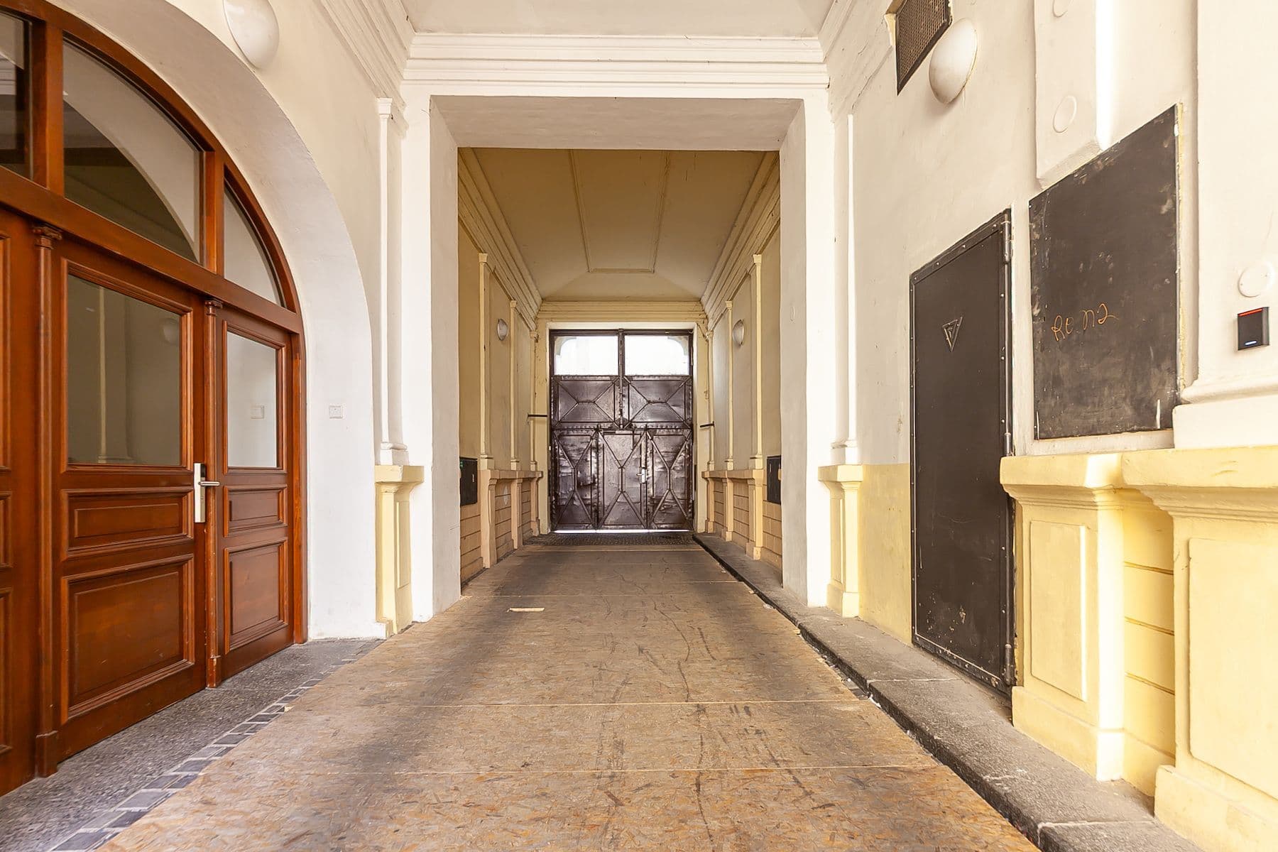 Predaj bytu 3-izbový 107 m², Soukenická, Praha, Praha Predaj bytu 3-izbový 107 m², Soukenická, Praha, Praha