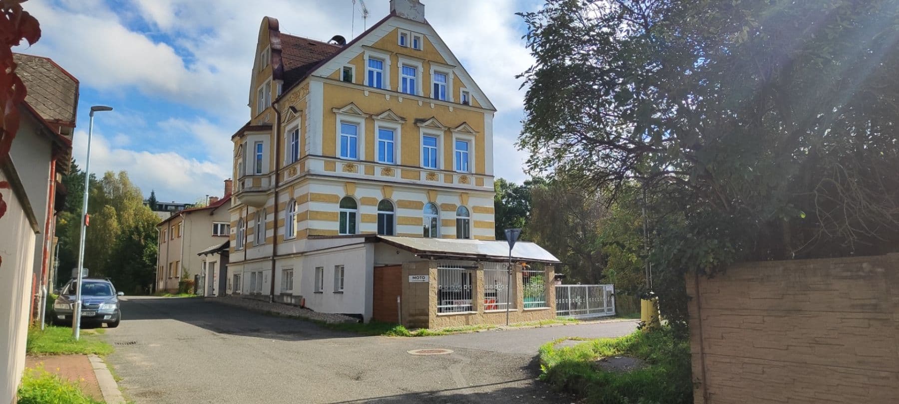 Predaj domu 739 m², pozemek 630 m², 9. května, Jablonec nad Nisou, Liberecký kraj Predaj domu 739 m², pozemek 630 m², 9. května, Jablonec nad Nisou, Liberecký kraj