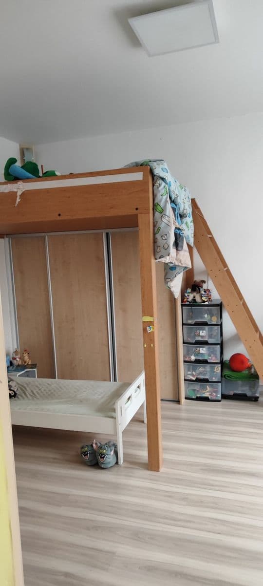 Predaj domu 739 m², pozemek 630 m², 9. května, Jablonec nad Nisou, Liberecký kraj Predaj domu 739 m², pozemek 630 m², 9. května, Jablonec nad Nisou, Liberecký kraj