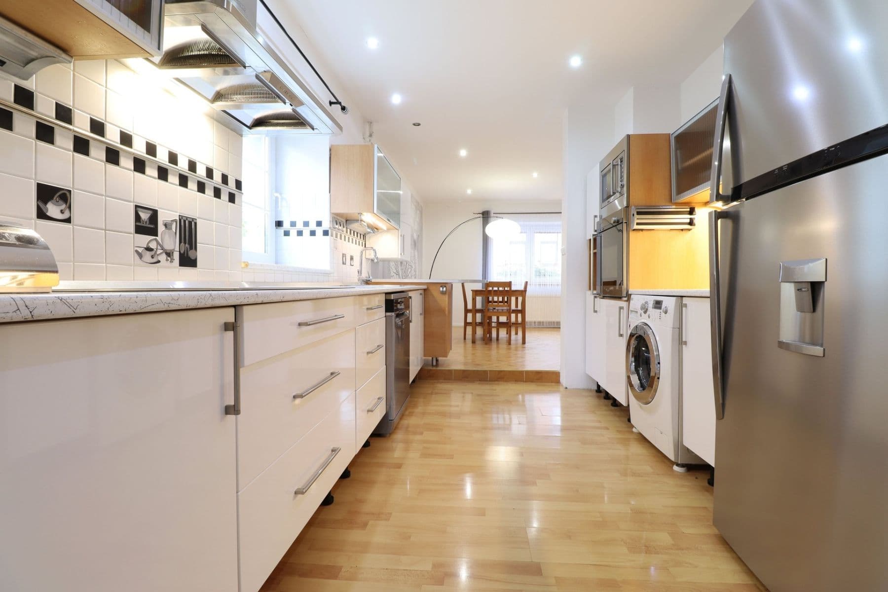 Prenájom bytu 3-izbový 91 m², M. Majerové, Kladno, Středočeský kraj Prenájom bytu 3-izbový 91 m², M. Majerové, Kladno, Středočeský kraj