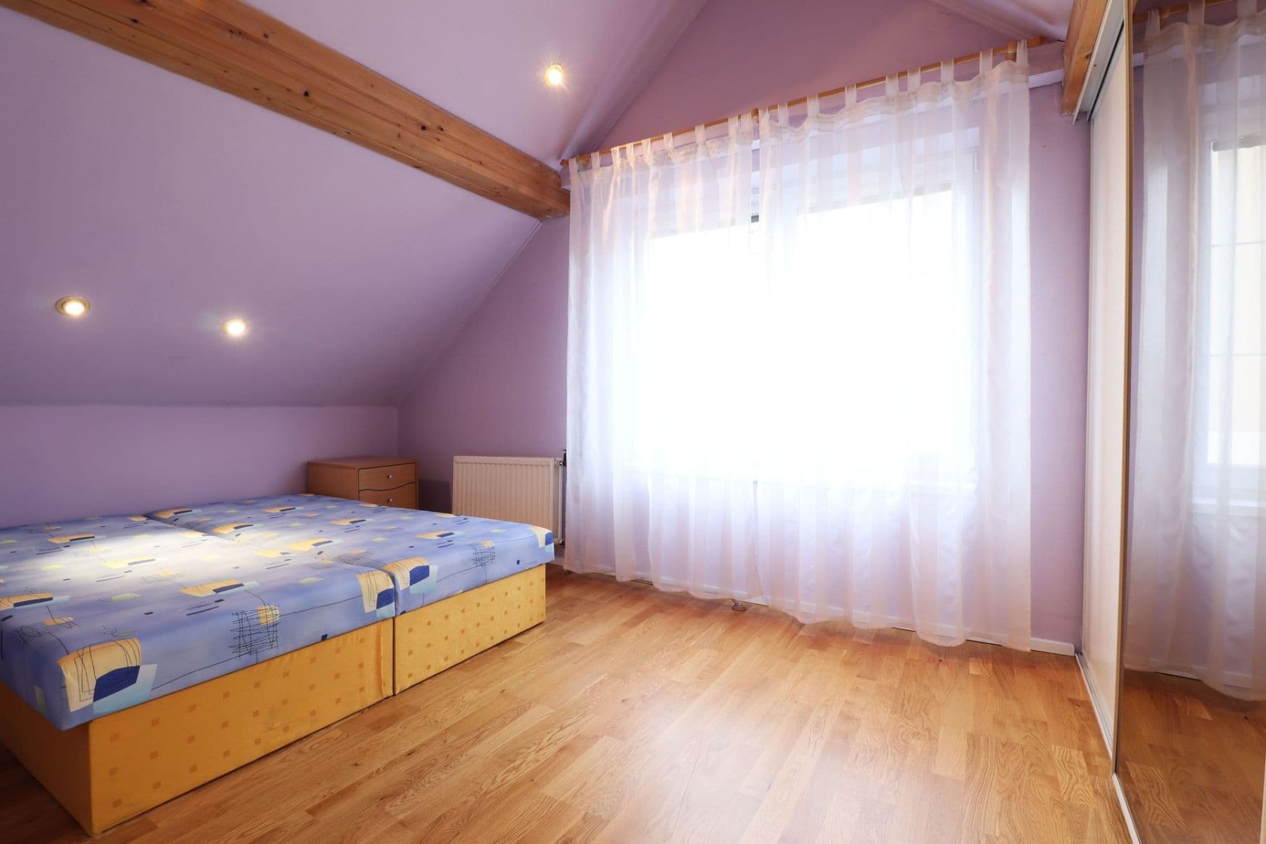 Prenájom bytu 3-izbový 91 m², M. Majerové, Kladno, Středočeský kraj Prenájom bytu 3-izbový 91 m², M. Majerové, Kladno, Středočeský kraj