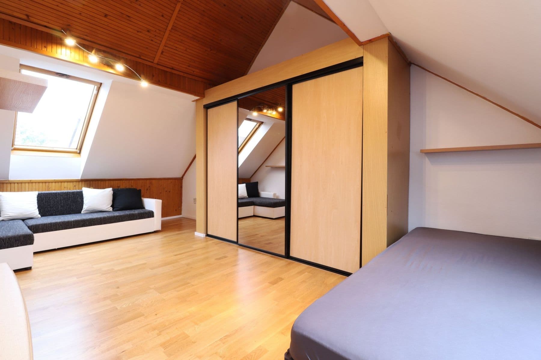 Prenájom bytu 3-izbový 91 m², M. Majerové, Kladno, Středočeský kraj Prenájom bytu 3-izbový 91 m², M. Majerové, Kladno, Středočeský kraj