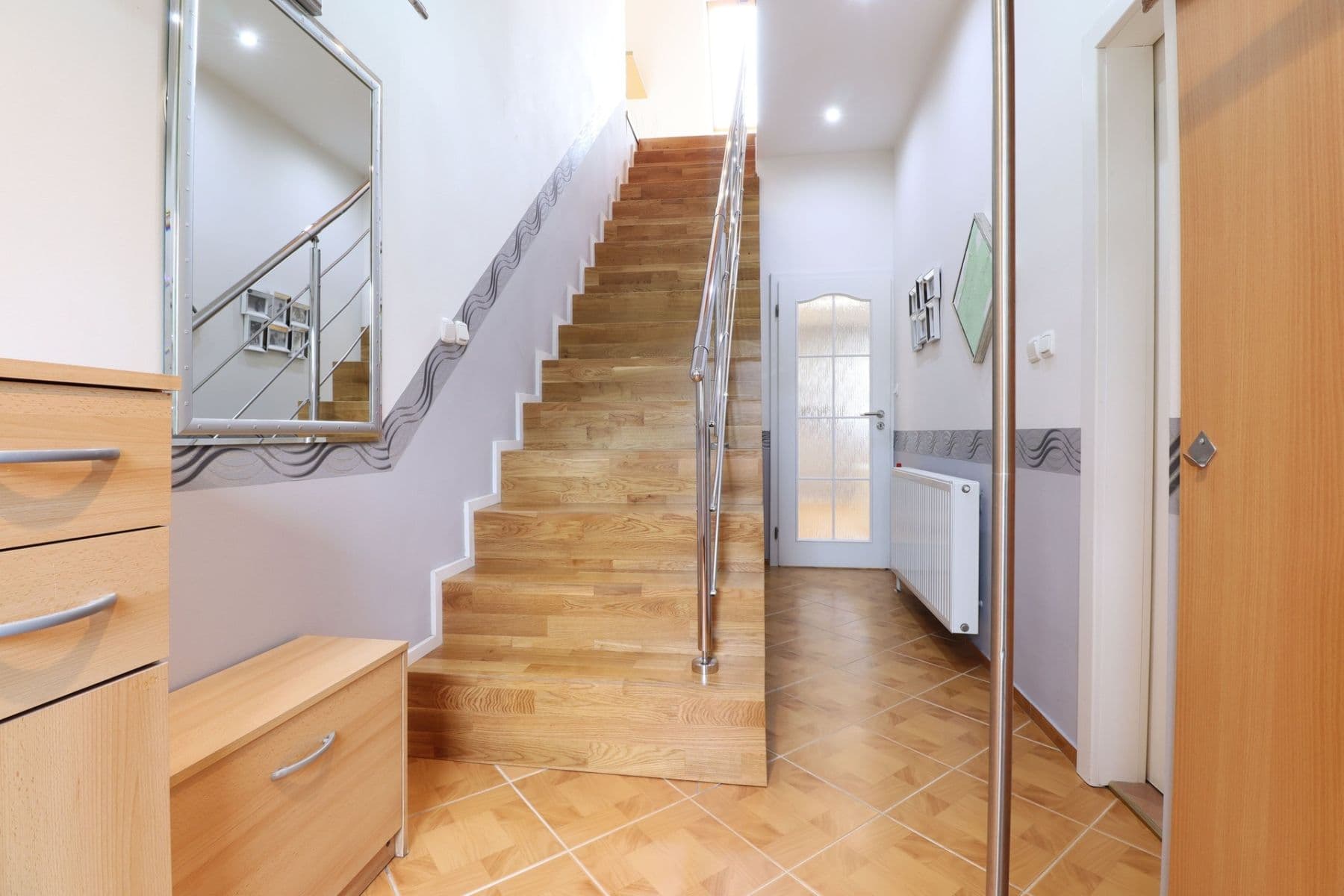 Prenájom bytu 3-izbový 91 m², M. Majerové, Kladno, Středočeský kraj Prenájom bytu 3-izbový 91 m², M. Majerové, Kladno, Středočeský kraj