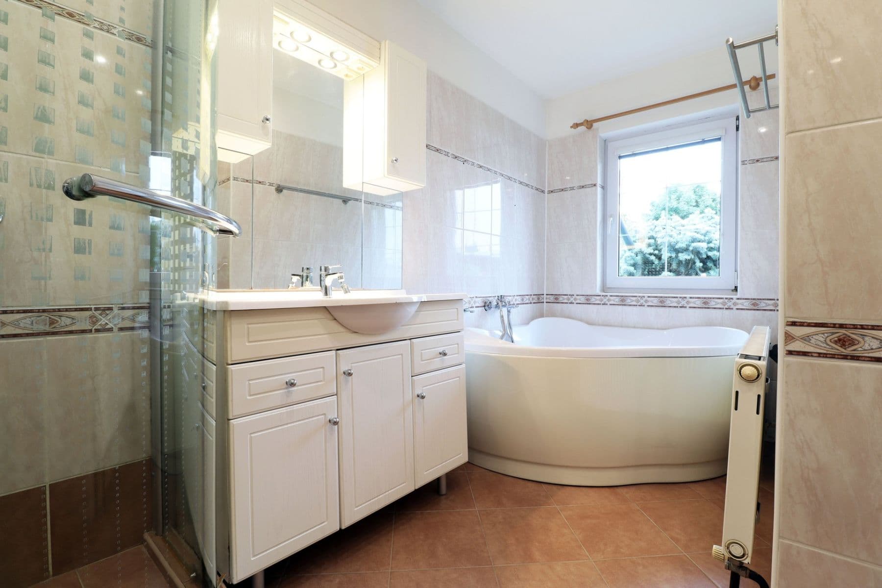 Prenájom bytu 3-izbový 91 m², M. Majerové, Kladno, Středočeský kraj Prenájom bytu 3-izbový 91 m², M. Majerové, Kladno, Středočeský kraj