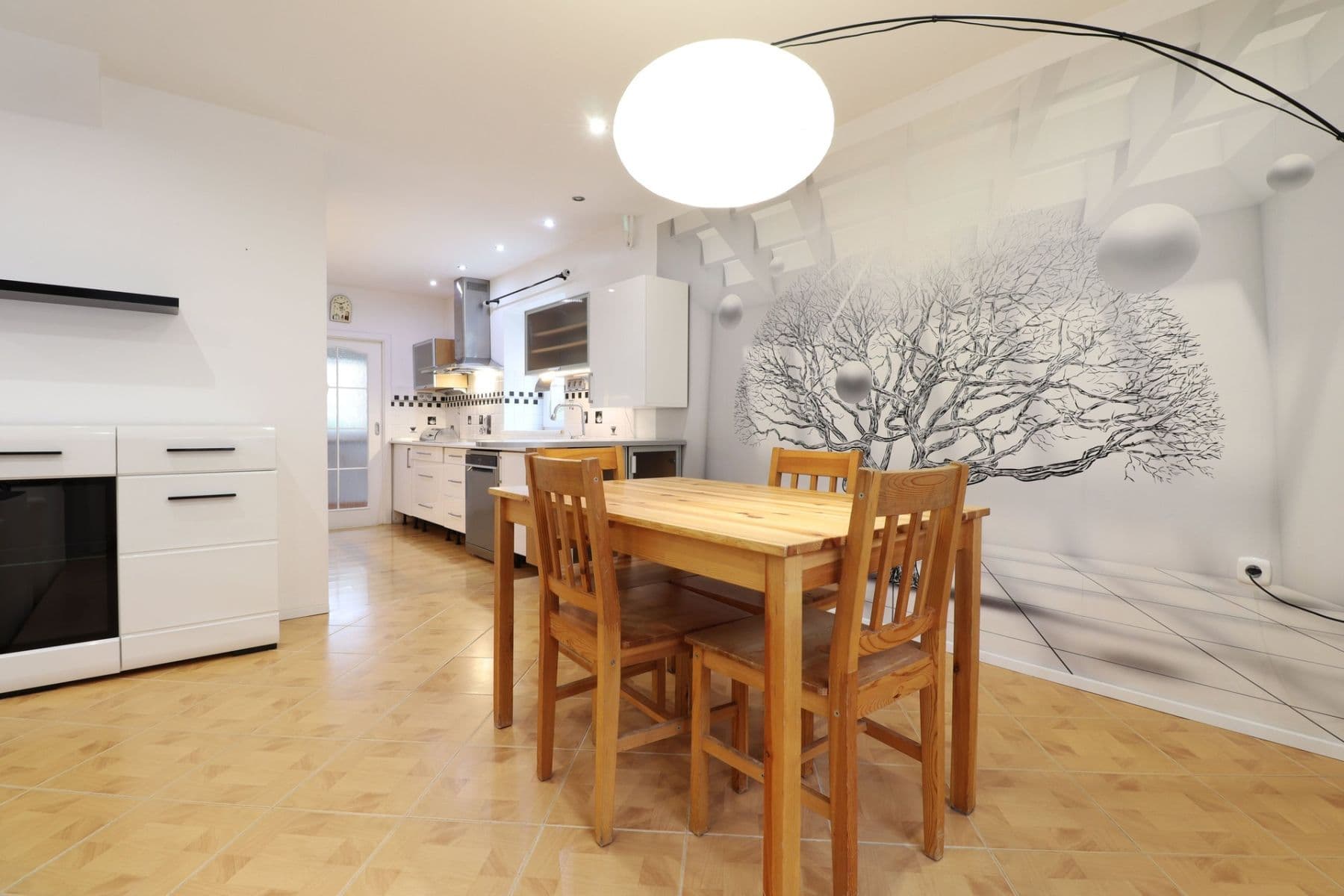 Prenájom bytu 3-izbový 91 m², M. Majerové, Kladno, Středočeský kraj Prenájom bytu 3-izbový 91 m², M. Majerové, Kladno, Středočeský kraj