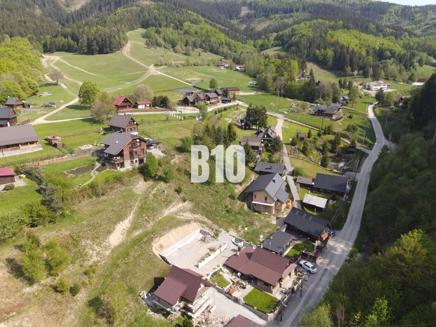 Predaj rekreačného objektu 218 m², pozemek 1.000 m², Horná Mariková, Trenčiansky kraj Predaj rekreačného objektu 218 m², pozemek 1.000 m², Horná Mariková, Trenčiansky kraj