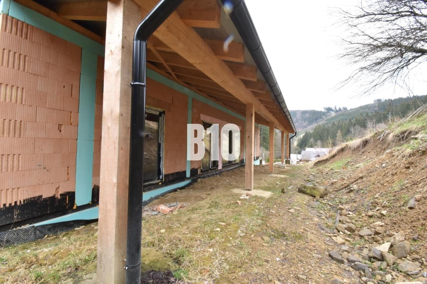 Predaj rekreačného objektu 218 m², pozemek 1.000 m², Horná Mariková, Trenčiansky kraj Predaj rekreačného objektu 218 m², pozemek 1.000 m², Horná Mariková, Trenčiansky kraj