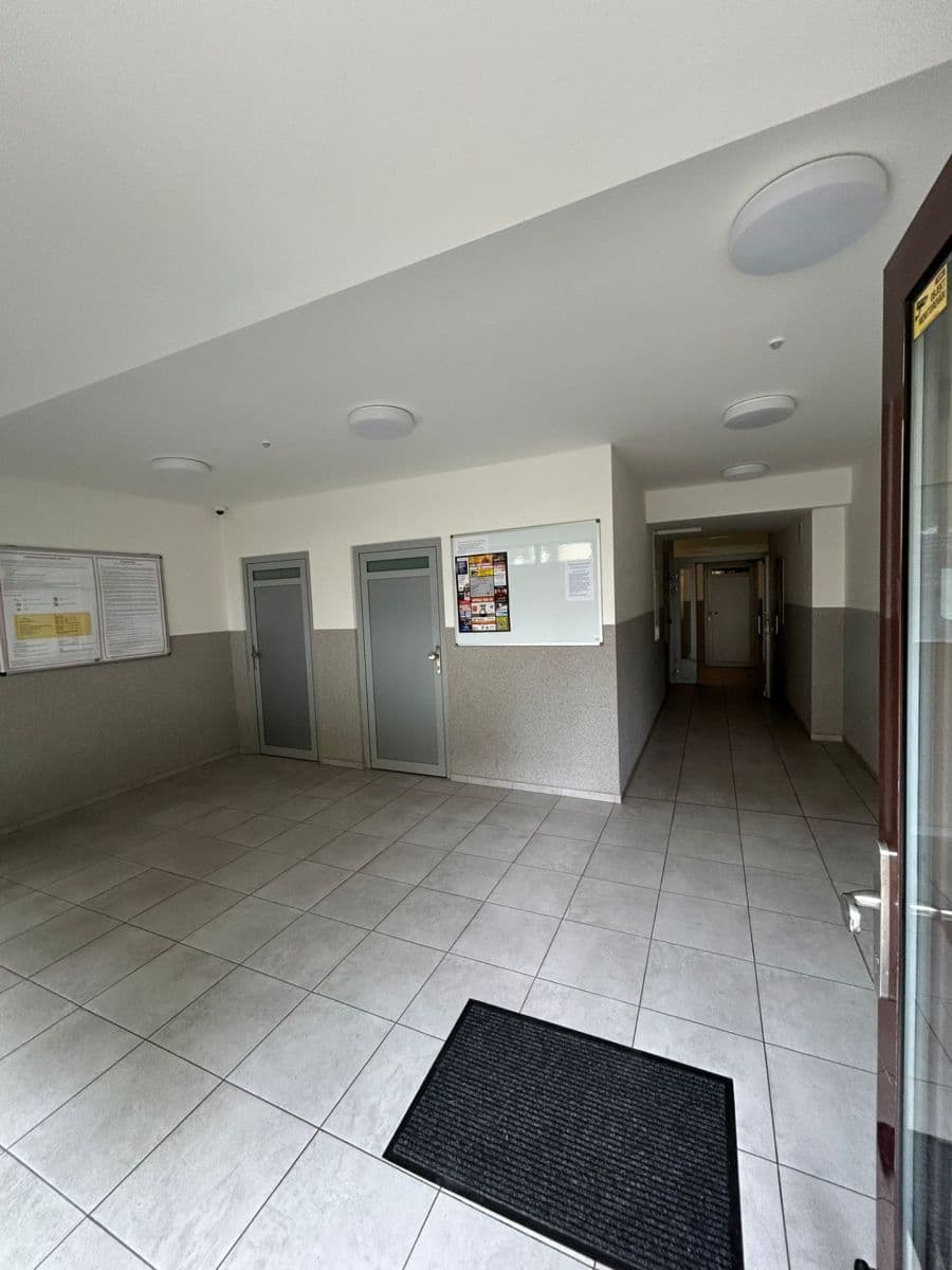 Predaj bytu 3-izbový 82 m², Na Drážce, Pardubice, Pardubický kraj Predaj bytu 3-izbový 82 m², Na Drážce, Pardubice, Pardubický kraj