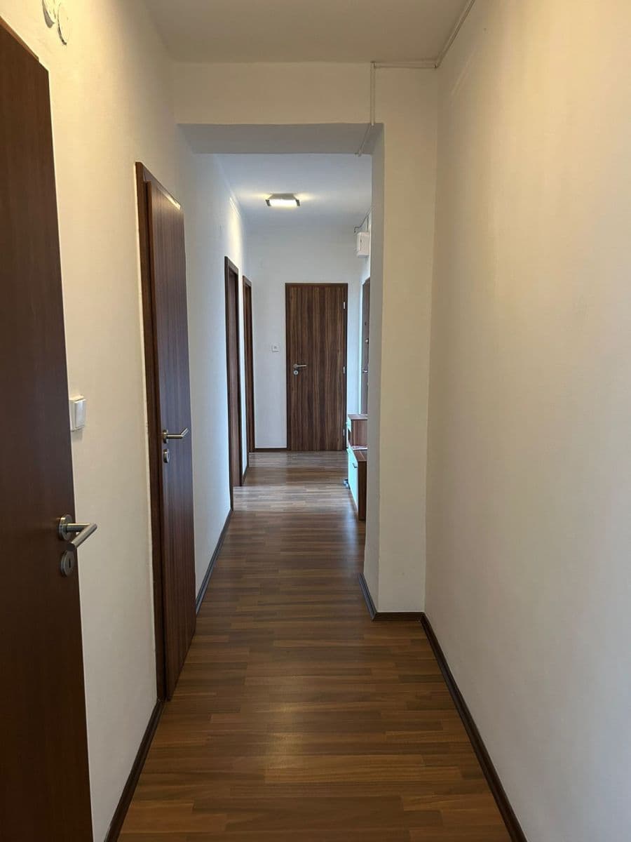 Predaj bytu 3-izbový 82 m², Na Drážce, Pardubice, Pardubický kraj Predaj bytu 3-izbový 82 m², Na Drážce, Pardubice, Pardubický kraj