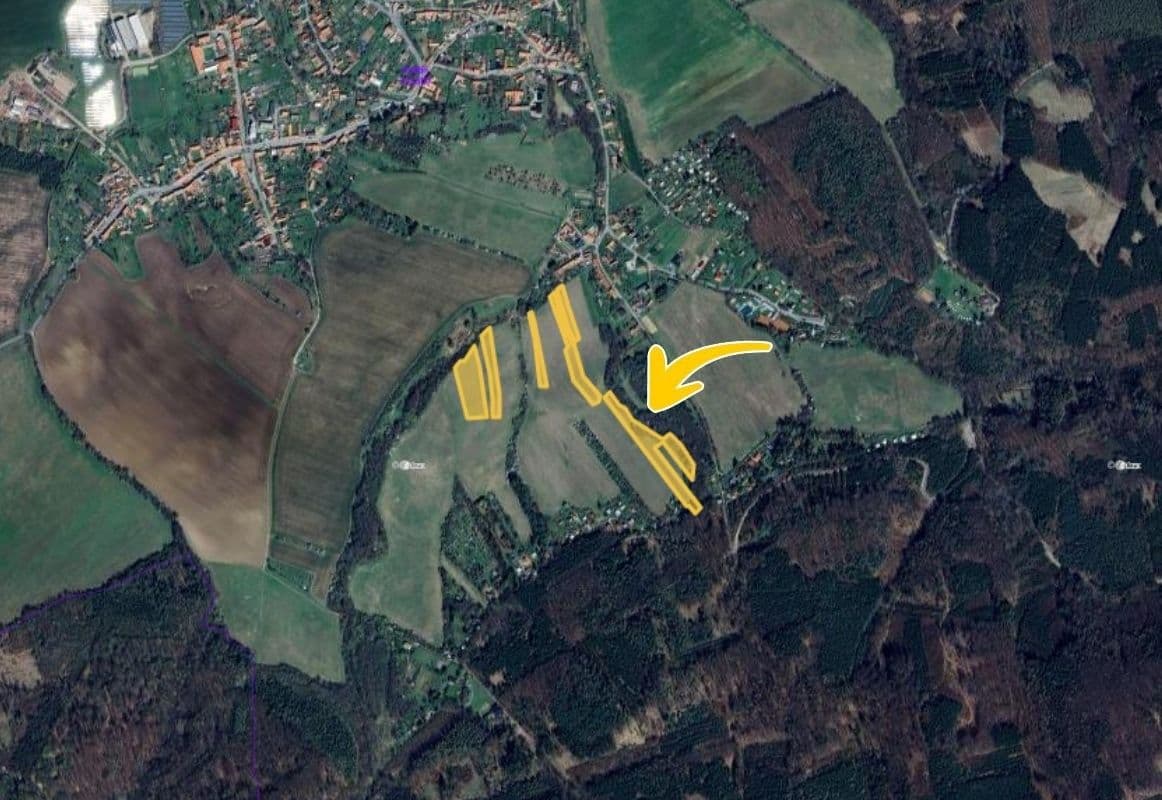 Predaj pozemku 29.146 m², Roštín, Zlínský kraj Predaj pozemku 29.146 m², Roštín, Zlínský kraj